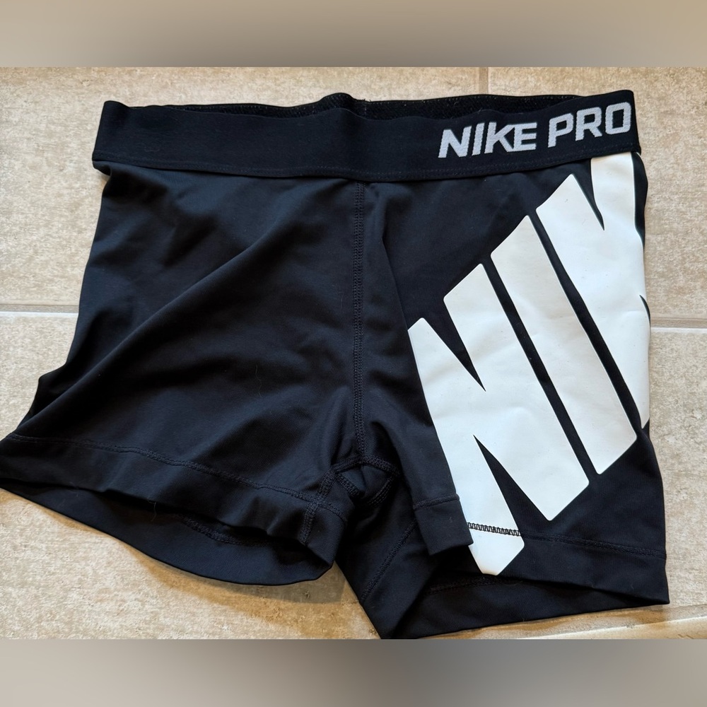 Nike Pro
